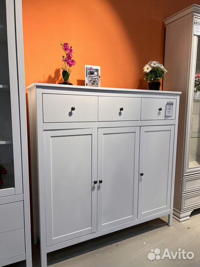 Тумба Хельга под тв