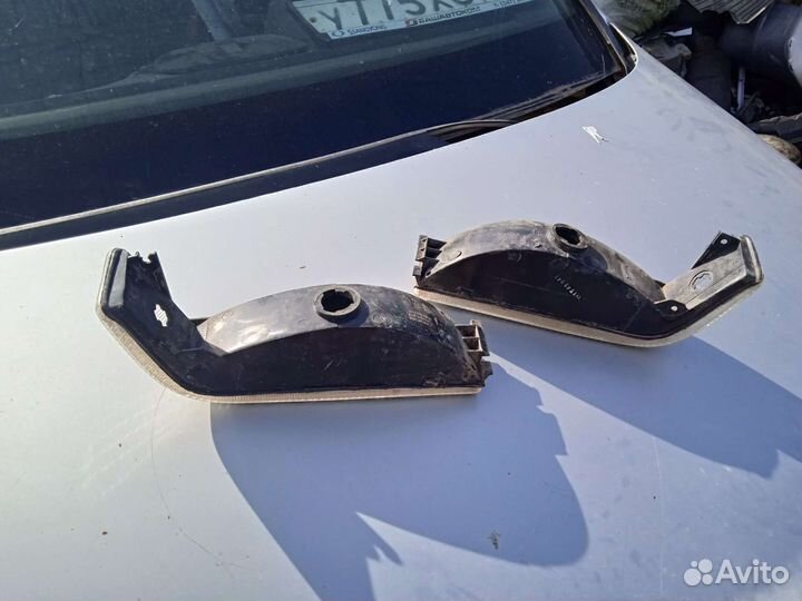 Поворотник Jeep Grand Cherokee ZJ