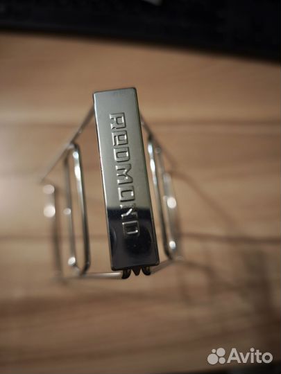 Неизвестно что Реймонд Redmond