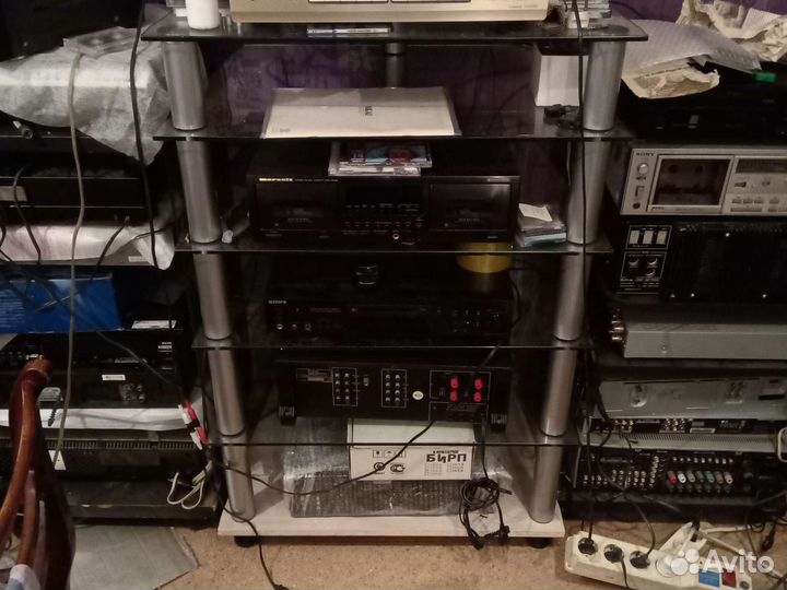 Стойка для аппаратуры стекло