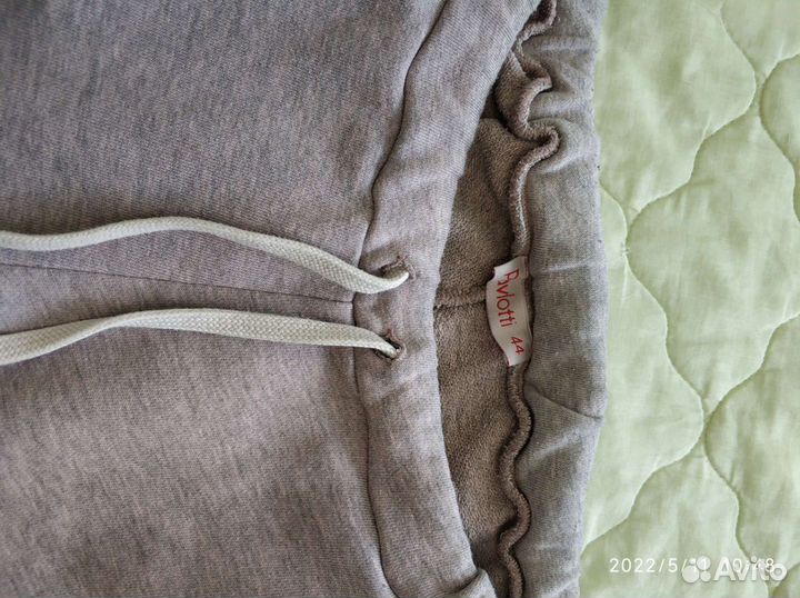 Спортивный костюм женский