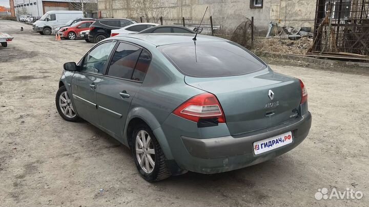 Козырек солнцезащитный правый Renault Megane 2 820