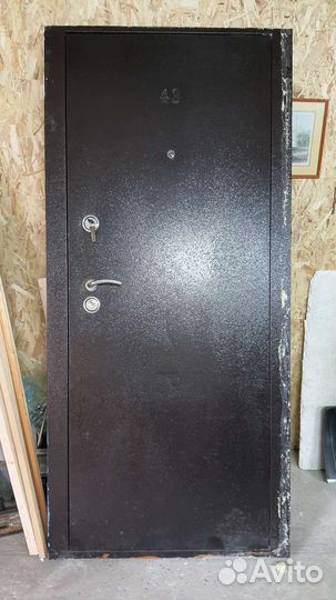 Дверь входная металлическая