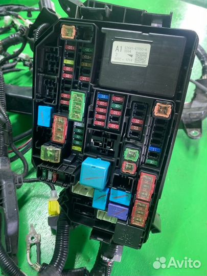 Коса подкапотная Toyota Corollasport NRE214H