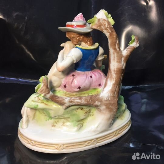 Фарфоровые статуэтки антиквариат
