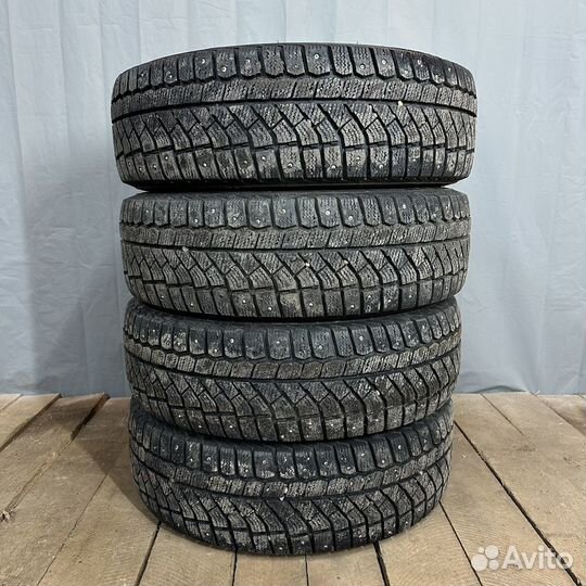 Viatti Brina Nordico V-522 185/70 R14 88T