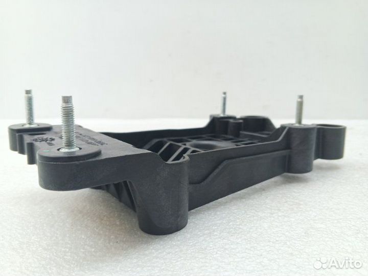 Кронштейн Nissan Qashqai J11 1.2 HRA2DDT 2018
