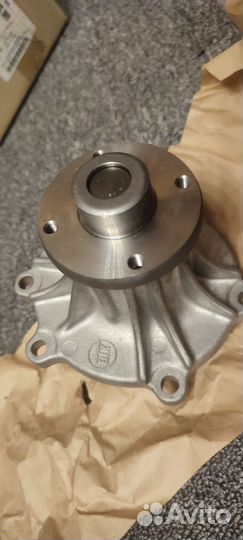 Водяной насос помпа Opel Monterey 3.0TD