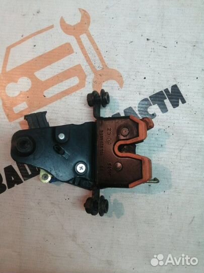 Замок багажника Skoda Octavia A5