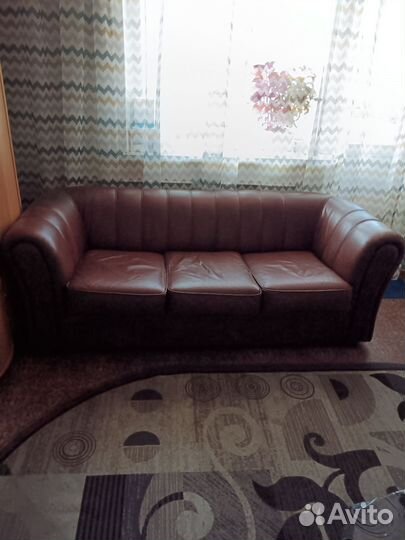 Офисный кожаный диван бу