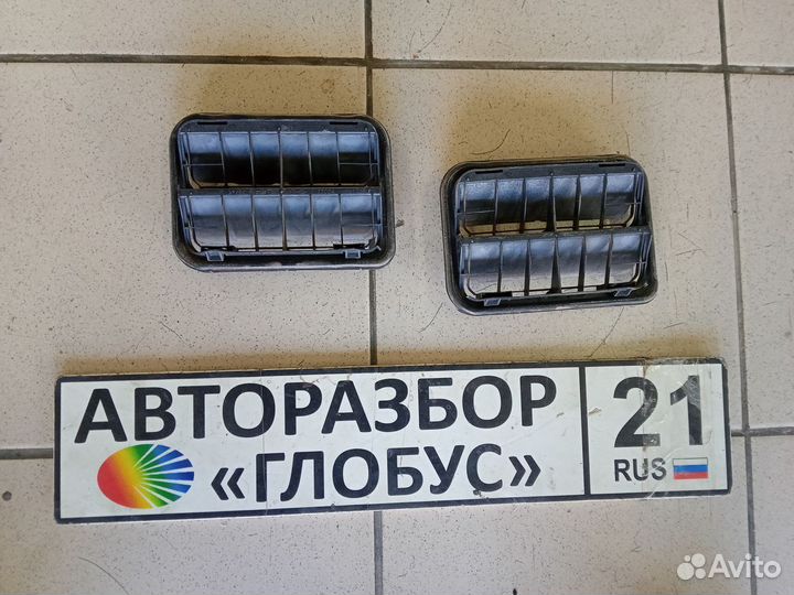 Решетка вентиляционная Рено Дастер Duster