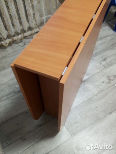 Стол книжка