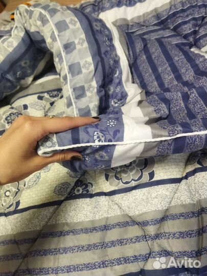 Одеяло 1.5 спальное новое
