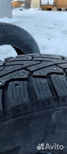 Pirelli Ice Zero 235/65 R17