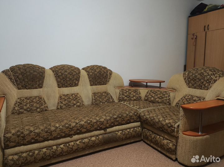 Большой угловой диван бу