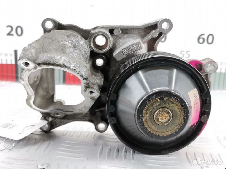 Помпа BMW 5 F07/F10/F11 2011 11518516204