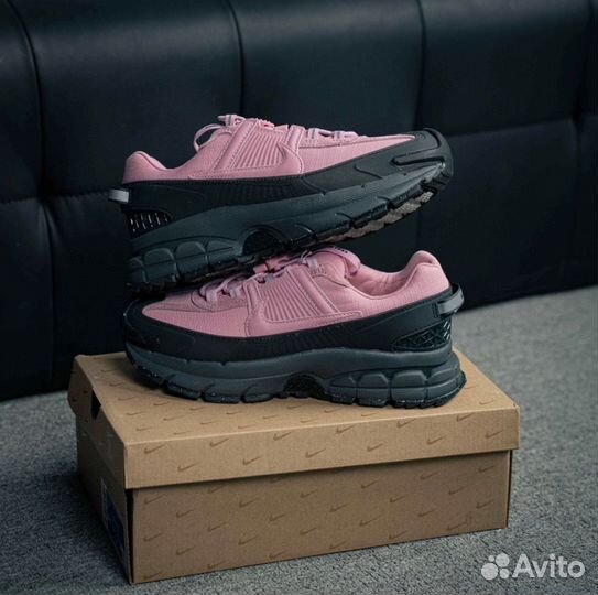 Кроссовки Nike Air Zoom Vomero 5