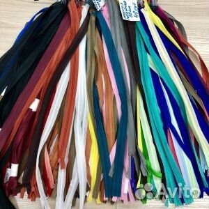 Молнии для одежды много, разные