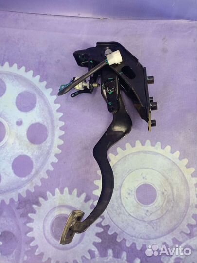 Педаль тормоза Great Wall Hover M2