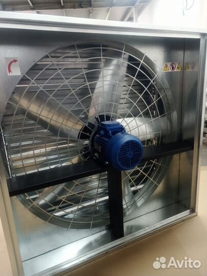 Вентилятор вытяжной промышленный 380В с жалюзи