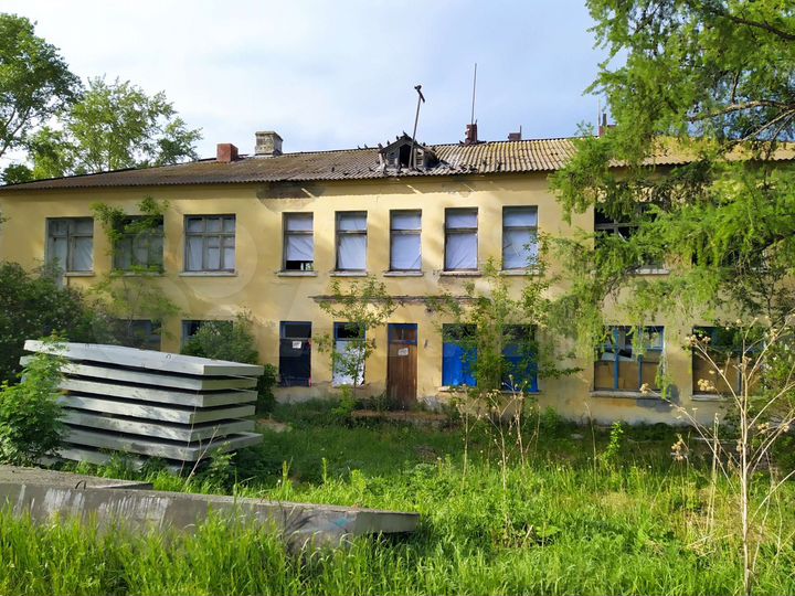 Здание, 700 м²