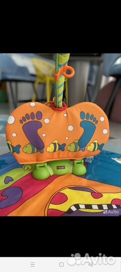 Развивающий коврик и мобиль на кроватку