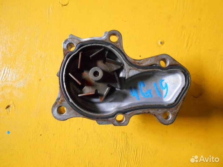 Водяной насос помпа митсубиси MN 155686