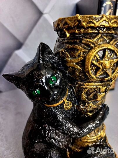 Шкатулки, подсвечники, статуэтки из гипса