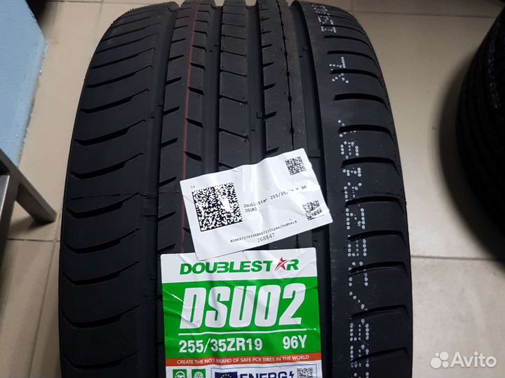 DoubleStar DSU02 255/35 R19