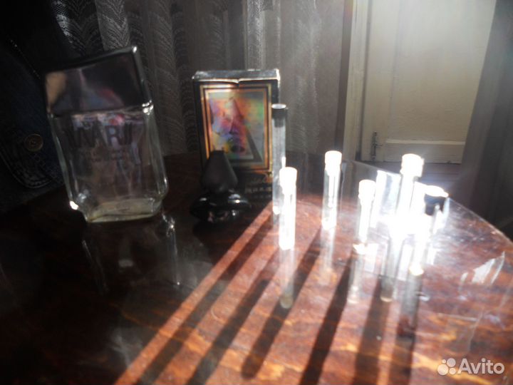 Флакончики из-под духов и одеколонов