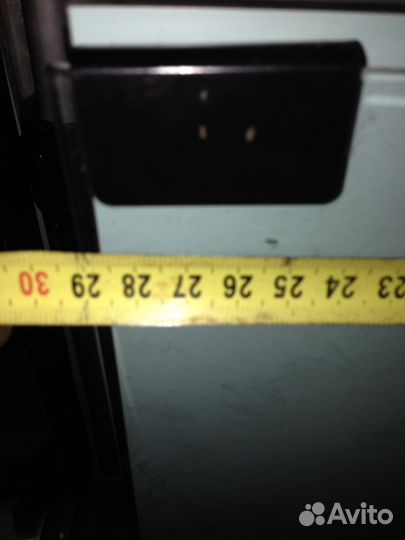 Стеклянные двери и полки