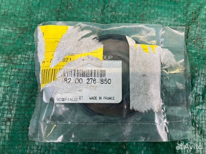 Сальник привода правый Renault Logan Sandero