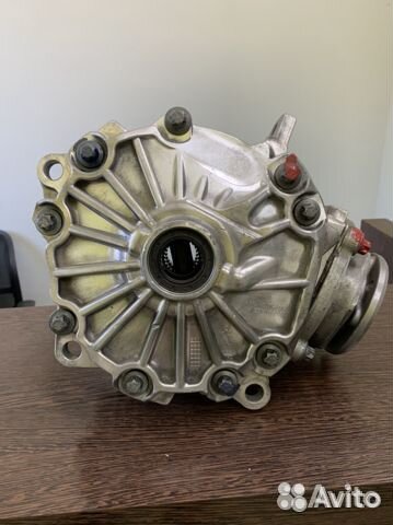 Передний редуктор Mercedes 2.82 A2213308800