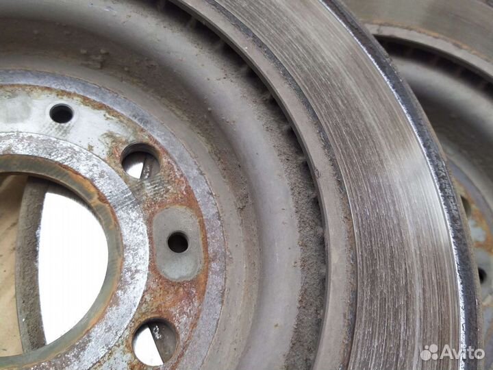 Задние тормозные диски на Chevrolet Camaro 6