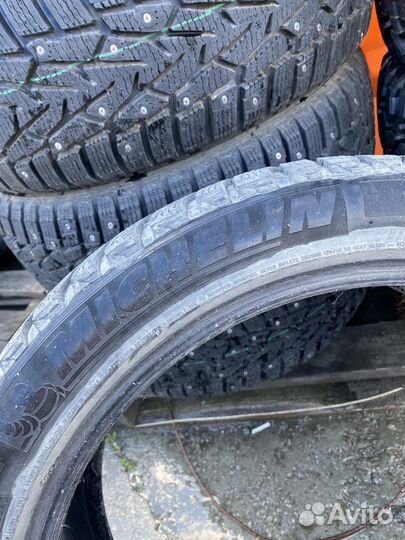 Michelin X-Ice North 235/45 R18 98T