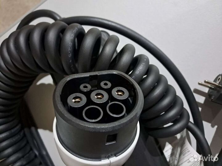 Зарядное устройство Mercedes Benz