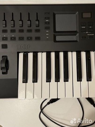 Korg taktile-25 midi-клавиатура