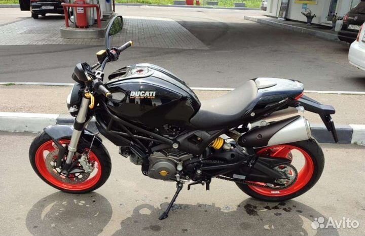 Ducati monster 696 ABS