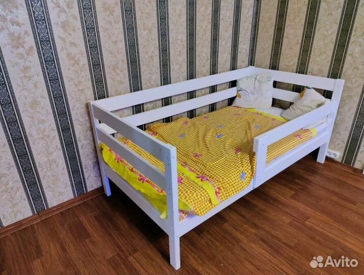 Детская кровать с бортиком Стэнли