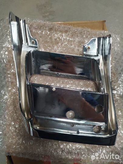 LR025975 (land rover) - Накладка бампера левая Лен