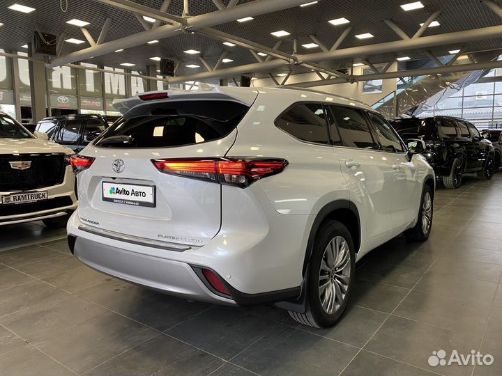 Toyota Highlander 3.5 AT, 2022, 93 км