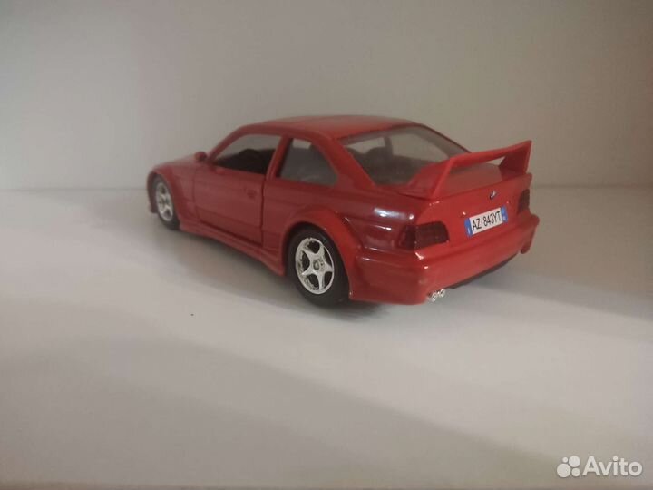 Bmw m3 e36 1/24 burago и колёса