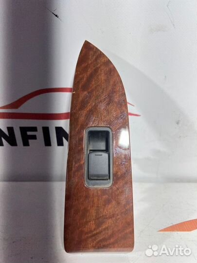 Кнопка стеклоподъемника Nissan Qashqai J10