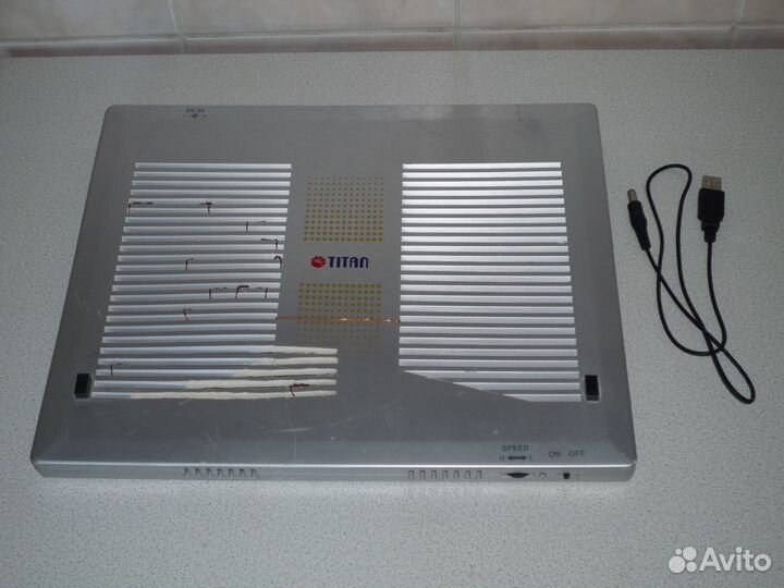 Охлаждающая подставка ноутбуков (Titan TTC-G1TZ)