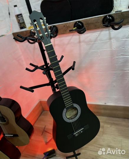 Классическая гитара Belucci