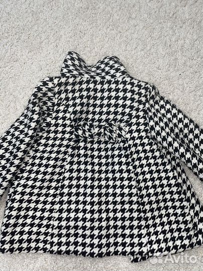 Пальто для девочки 6-7 лет