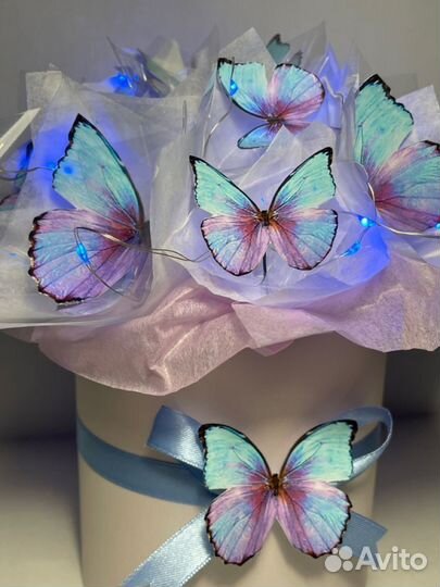 Букет бабочек светящихся