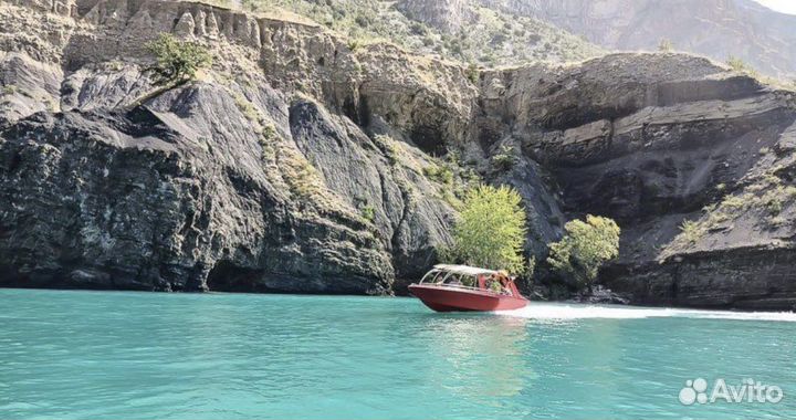 Прогулки на катере по Сулакскому каньону