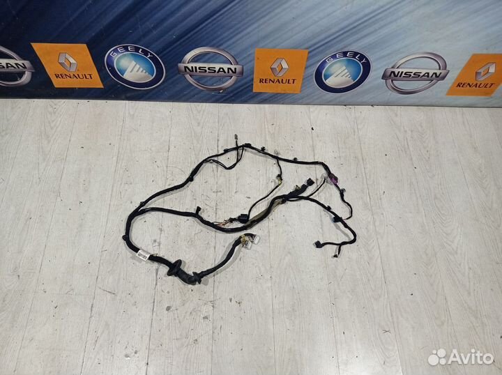 Проводка двери коса Geely atlas Прав