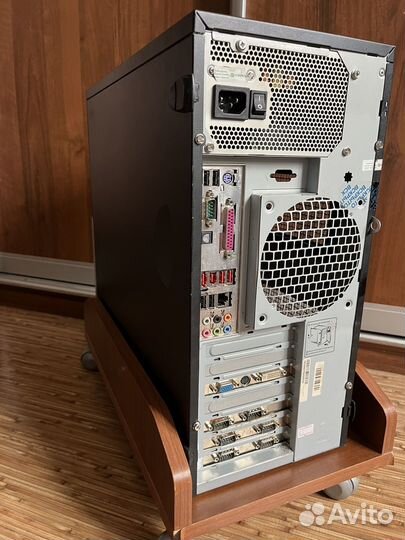Intel/4ядра/4Gb/SSD64/HDD500/Radeon256mb